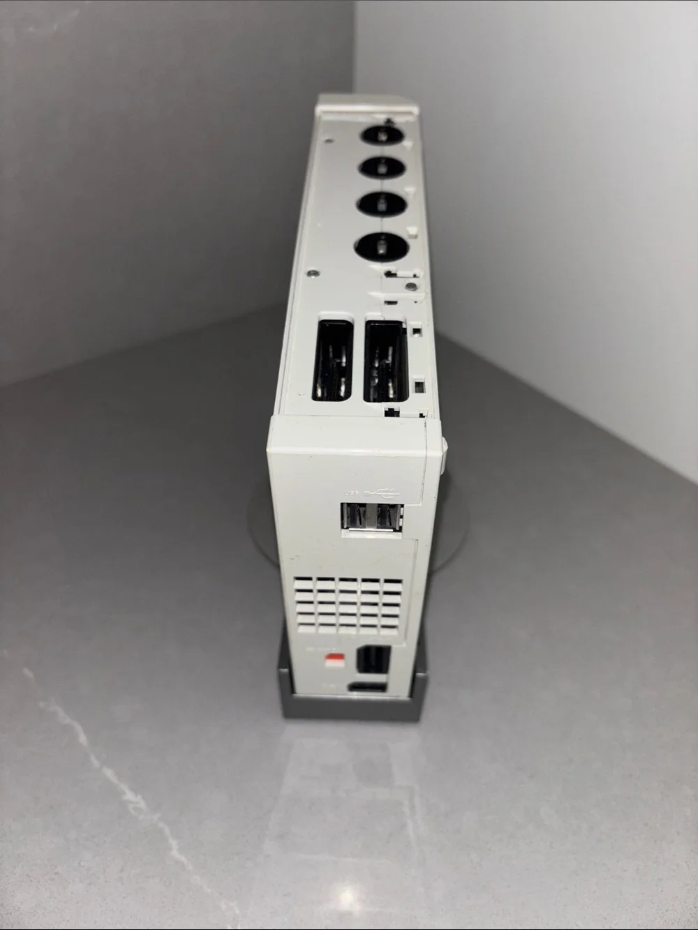 Nintendo Wii Console Gaming System RVL-001 White USED W/ Stand